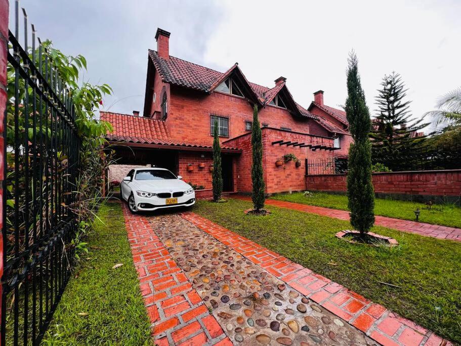 Hermosa casa , con parqueadero en Rionegro cerca al aeropuerto Villa Exterior foto